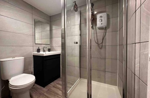 Cradley Apartment | The Malt Mill Sky Tv Netflix Fast Wifi