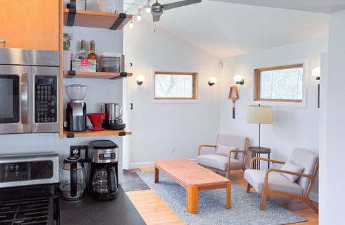 Tryon Farm House | The Marram Cottage - Close to Lake Michigan and Indiana Dunes National Park