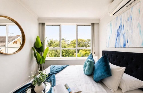 St. Kilda East Apartment | The Meadow Gardens