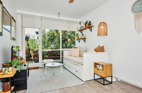 St. Kilda East Apartment | The Nook St Kilda East