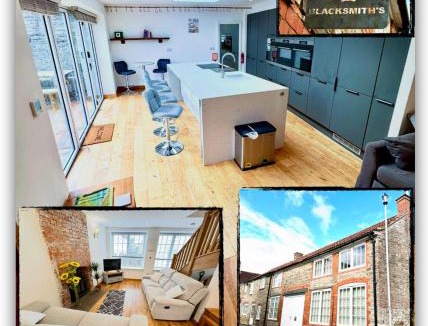 Thornbury House | The Old BlackSmiths -5 min from M5, J14