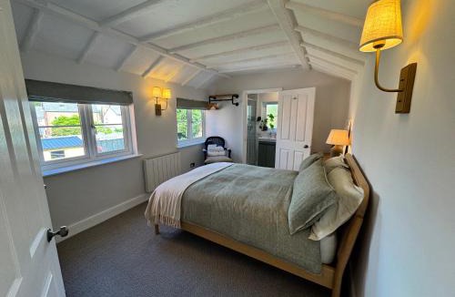 Astwood Bank Apartment | The Old Coach House - A beautifully renovated detached coach house in the centre of Astwood Bank
