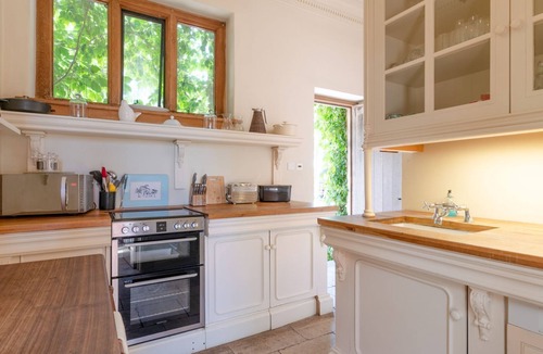 Biddestone House | The Orangery, Euridge - sleeps 4 guests in 2 bedrooms