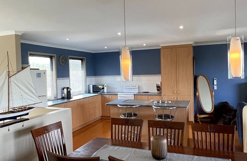 Venus Bay House | The Outlook - lovely house is located in the Second Estate of Venus Bay.