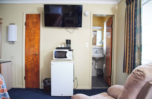 Lemoyne Hotel | The Perrysburg Budget Inn