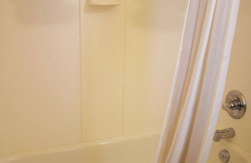 Lemoyne Hotel | The Perrysburg Budget Inn