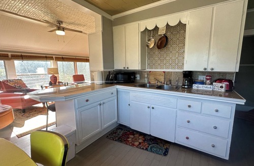 Rockwood Apartment | The Scenic Overlook-Fish-Kayak-Relax