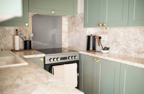 Sherston Cottage | The Snug at Sherston, Cosy Cotswold Cottage close to Westonbirt, Sleeps 4