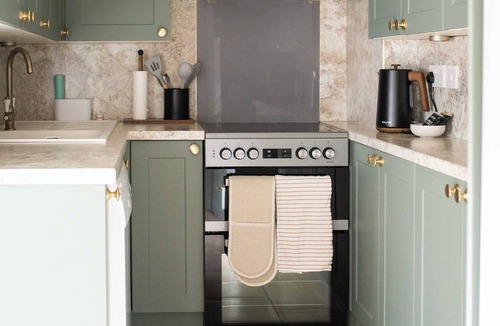 Sherston Cottage | The Snug at Sherston, Cosy Cotswold Cottage close to Westonbirt, Sleeps 4
