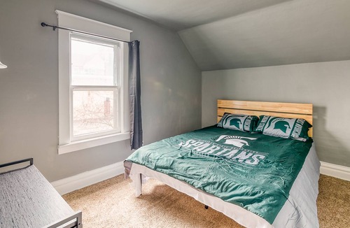 Lansing House | The Spartan Den