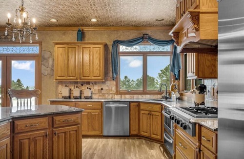 Lexington House | The Stone Haven Estate: Hot tub, Golf Course & 2 Miles from DT Lexington