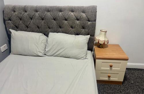 Cradley Apartment | The Trio-Room
