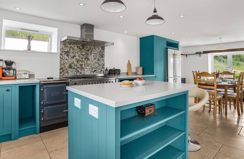 Monmouth Cottage | The Vineyard at Newton Court, Nr Monmouth sleeps 10 guests