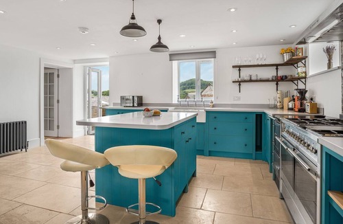 Monmouth Cottage | The Vineyard at Newton Court, Nr Monmouth sleeps 10 guests