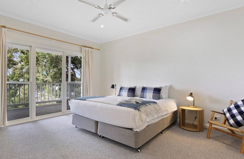 Metung Cottage | The White Cottage | Relaxed Metung Getaway