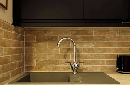 Bradley Stoke Apartment | The Willow - Studio 11
