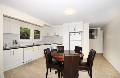 Rye House | This large family property is only a short stroll to Rye and offers.