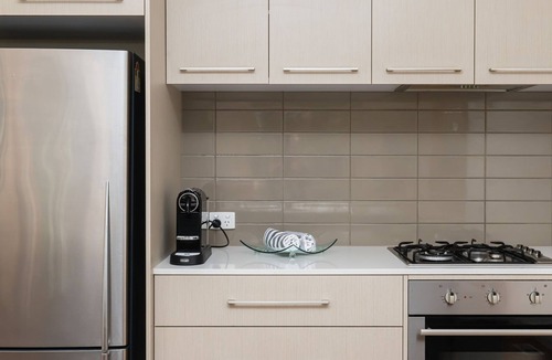 Sorrento Villa | Tideways | Spa Retreat, Pet Friendly, Walk to Beach