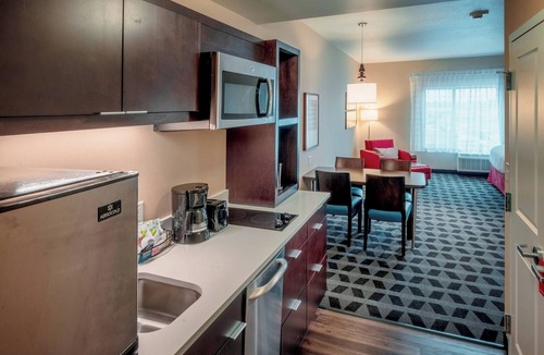 Toledo Hotel | TownePlace Suites Toledo Oregon