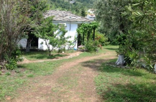 Golden Beach Villa | Traditional Villa with Wifi and Air Conditioning at only 150m from the Beach !