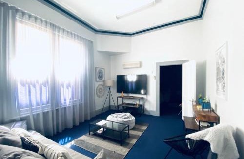 Echuca Apartment | Treehouse Hideouts - Ground Level - Heygarth House Townhouse - Port of Echuca