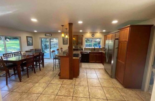Salyer House | Trinity Valley Paradise, stunning swimming pool oasis, near Trinity River!