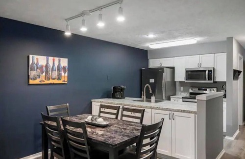 Harbor Springs House | Trout Creek Resort/Golf/Beaches/Pools/Hot tub/Sauna/Pet friendly