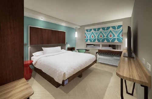 Rossford Hotel | Tru by Hilton Perrysburg Toledo