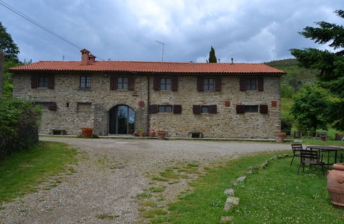 Castelfranco di Sopra Apartment | Two-room charming apartment in Tuscan rustic style