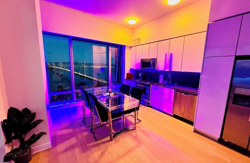South Beach Apartment | Unforgettable Luxury Penthouse ★ Iconic Bay Bridge & Skyline Views in SF