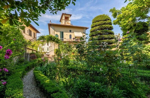 Oltrarno Apartment | Unique 5 Bedroom Apartment with Private Garden