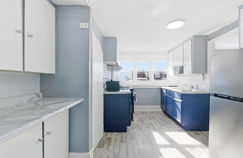 Pontiac Apartment | Unique Hidden neighborhood Jewel