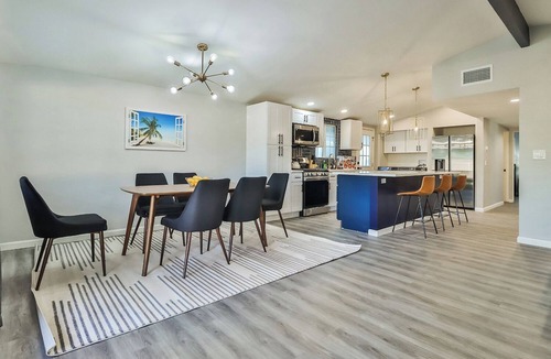 Canoga Park House | Valley home Garden Grove & Restoration Relocation
