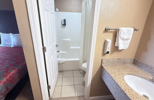 Watsonville Hotel | Valley Inn