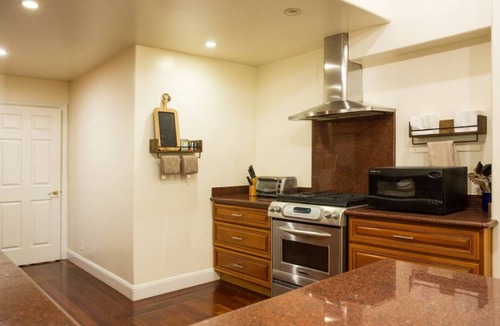 North Central House | Very clean spacious home available close to SFO and downtown Burlingame.
