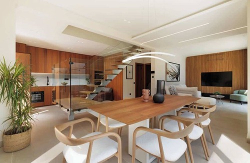 Benitses Villa | Villa Alia – Modern Comfort Direct Beach Access