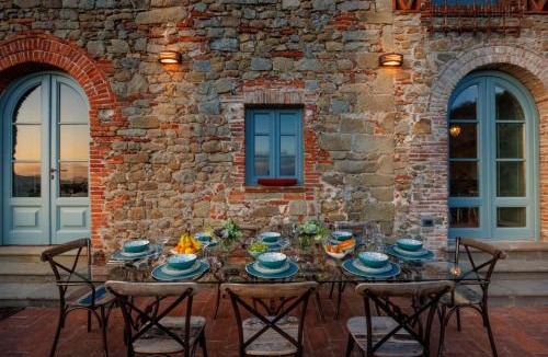 Nozanno Villa | Villa Alice, panoramic stone farmhouse to sleep 10