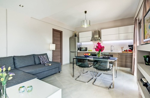 Achlia Villa | Villa Alma, direct sea view, walking distance to beach, private pool, 4pers.all comforts.