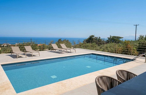 Kefalas Villa | Villa Alya | Heated* pool, luxury & seaviews