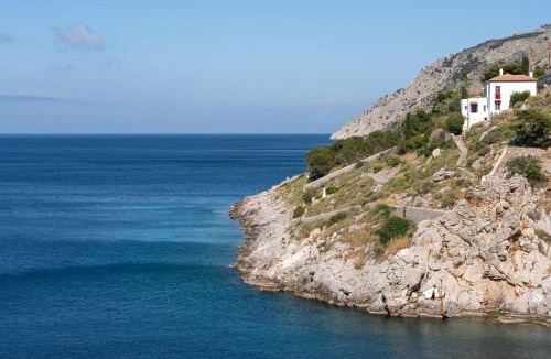 idhra Villa | Villa Aqua Vista with private seafront