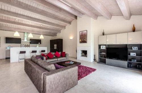 Trequanda Villa | Villa Aquila-Cignella Resort Acommodation Tuscany