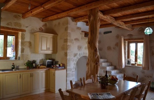 Melidoni Villa | Villa Ariadne - Stylish vacation home with all amenities