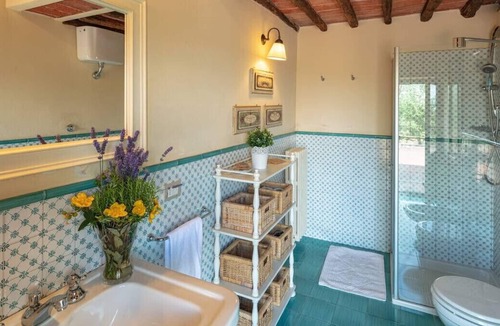Montegonzi Villa | Villa Bellavista, surrounded by hills