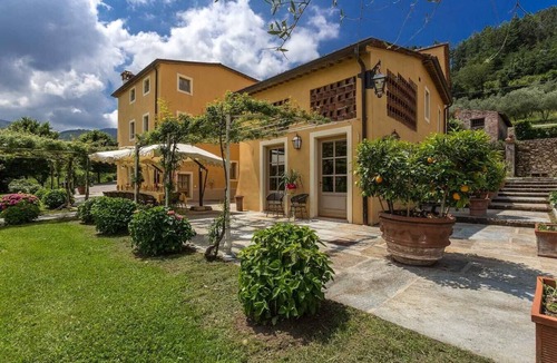 Guamo Villa | Villa Carrabelle - Luxury Near Lucca