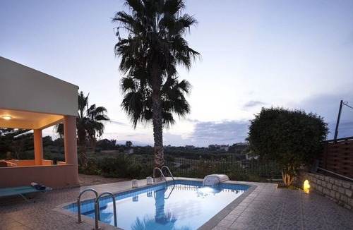 Prinos Villa | Villa Elena, Private Pool, BBQ, wifi, Peaceful Location 10 min walk to the beach