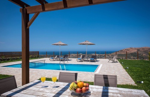 Geropotamos Villa | Villa Giasemi - "Oikos-your Cretan house" 5 mins drive from the beach