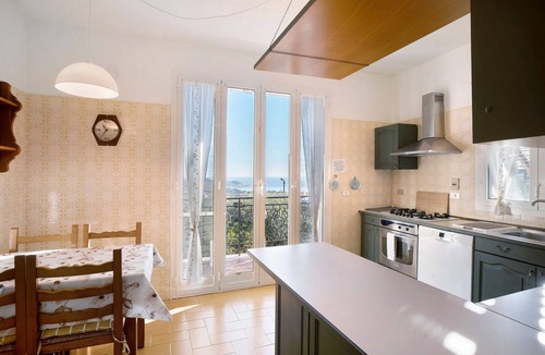 Sanremo Villa | Villa 'In Collina Vista Mare' with Sea View, Private Terrace and Garden
