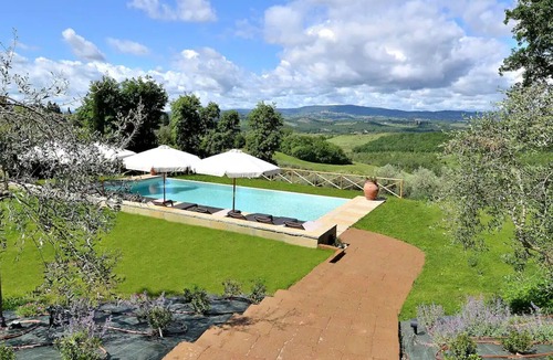 Barberino Val d'Elsa Villa | Villa in Linari with 6 bedrooms sleeps 14