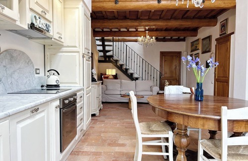 San Pietro in Bossolo Apartment | Villa in the Florentine Chianti Region: 4 Bedrooms, Pool, and Views of the Hills
