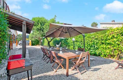 Saline Sadun House | Villa Janela Escape & Retreat, 30m from the Beach - Happy Rentals